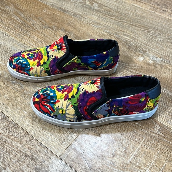 Steve Madden Floral Slip-On Sneakers Shoe Loafer Women’s 7.5 ECENTRCV - Picture 2 of 12